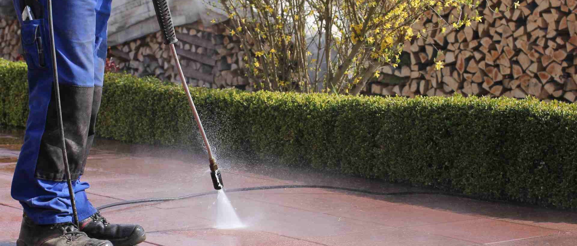 garden maintenance DA13